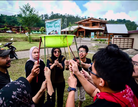 Aktivitas Team Building dan Outbound Garut bersama JO Adventure